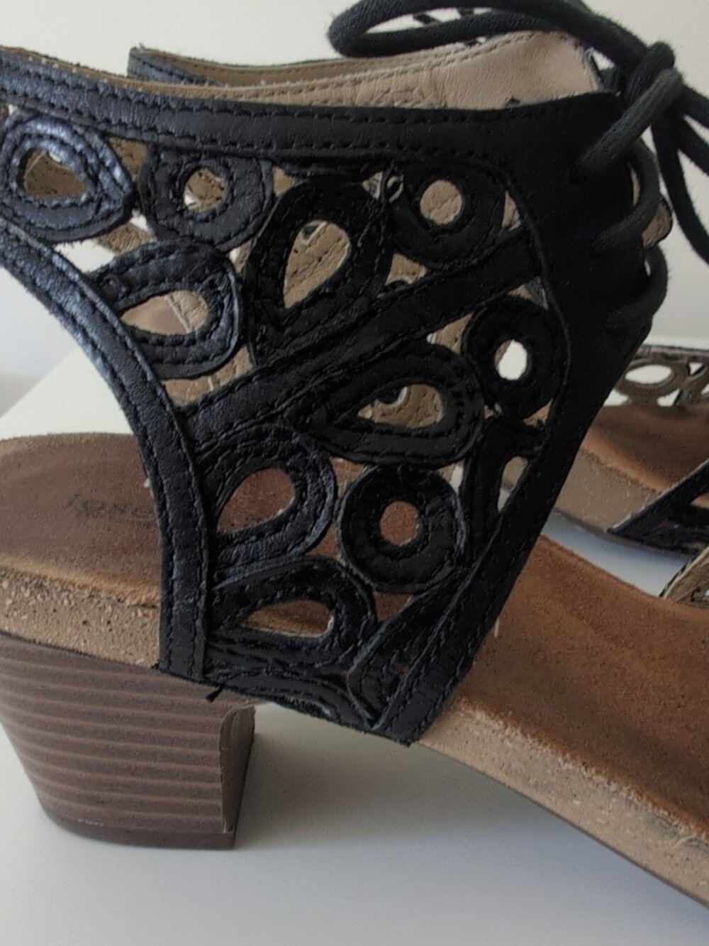 Josef Seibel Ruth Black Leather Cutout Sandals Size 39 - Picture 5 of 11